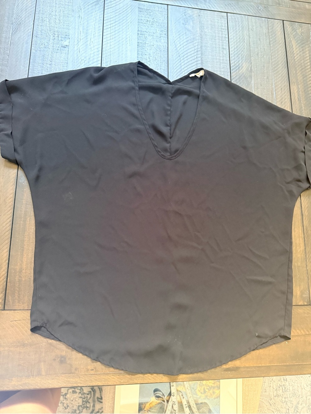 Lush Women’s Black V-Neck Short Sleeve Top